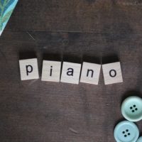 how to teach key signatures to children in piano lessons.
